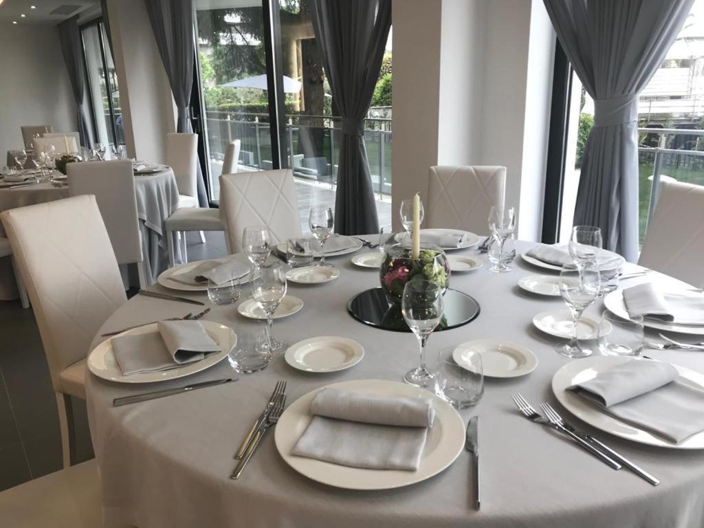 Domus Grand Hotel Rende Eksteriør bilde